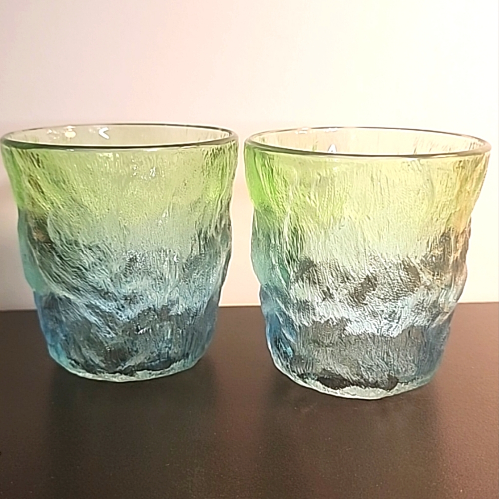 Pair of Glacier Textured Drinking Glasses Whiskey Lowball Old Fashioned Ombre